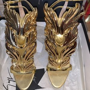 Giuseppe Zanotti Gold Mirror Leather Pvc Coline